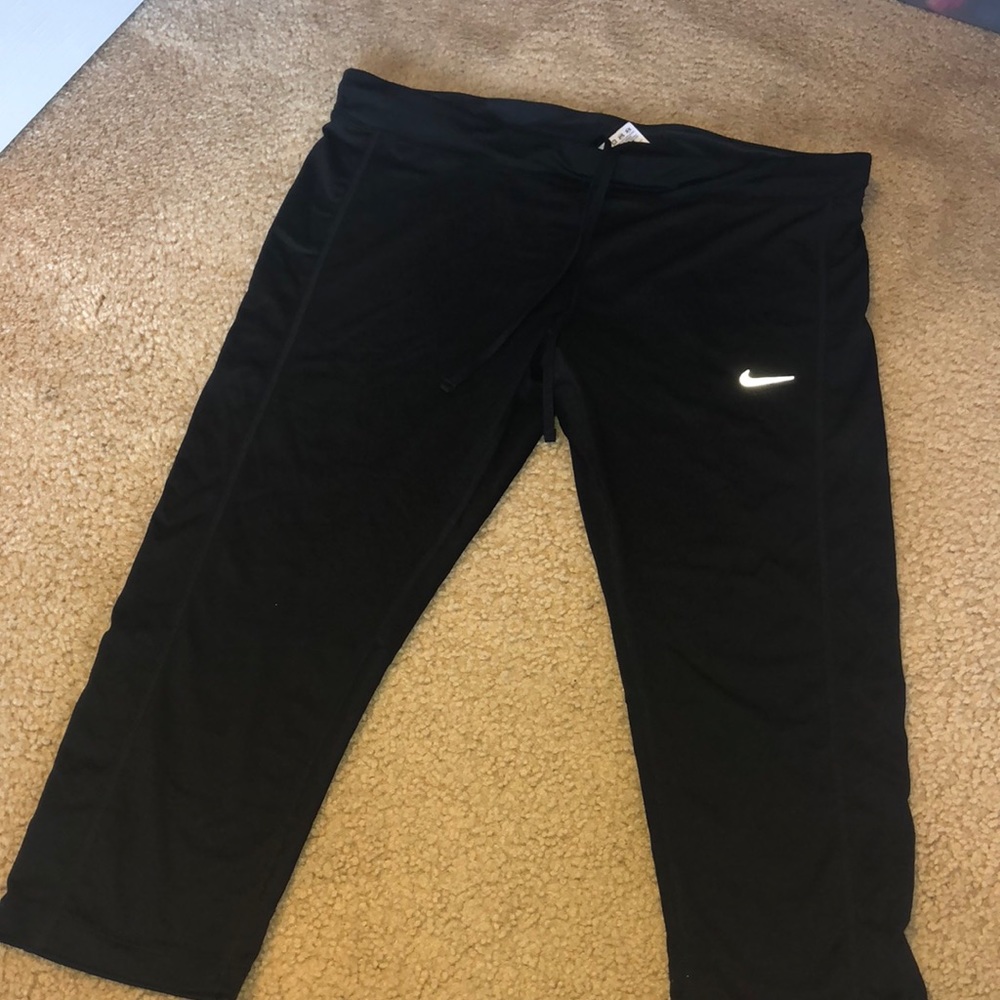 Nike dri-fit capris